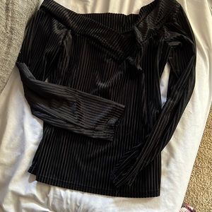 Unity off shoulder slim tee long sleeve